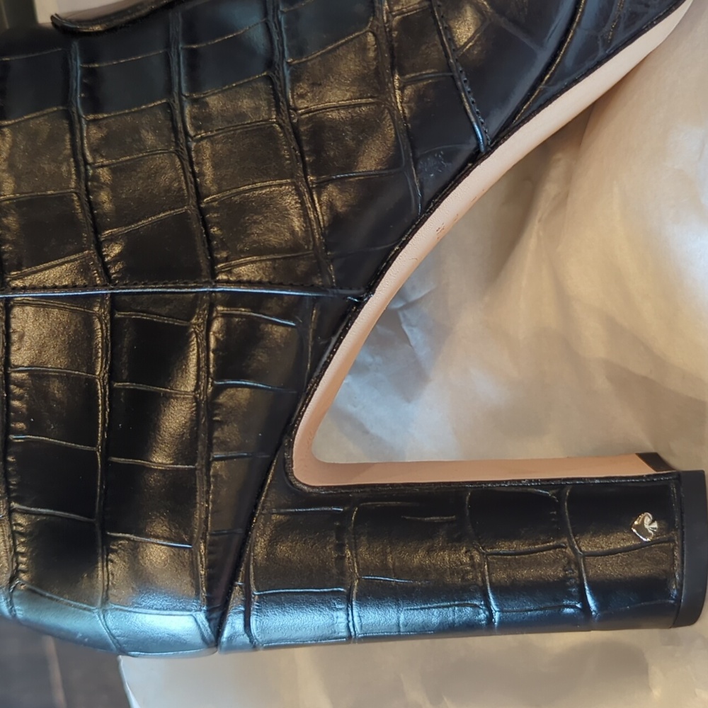 Kate Spade Barrett Booties - Picture 3 of 7